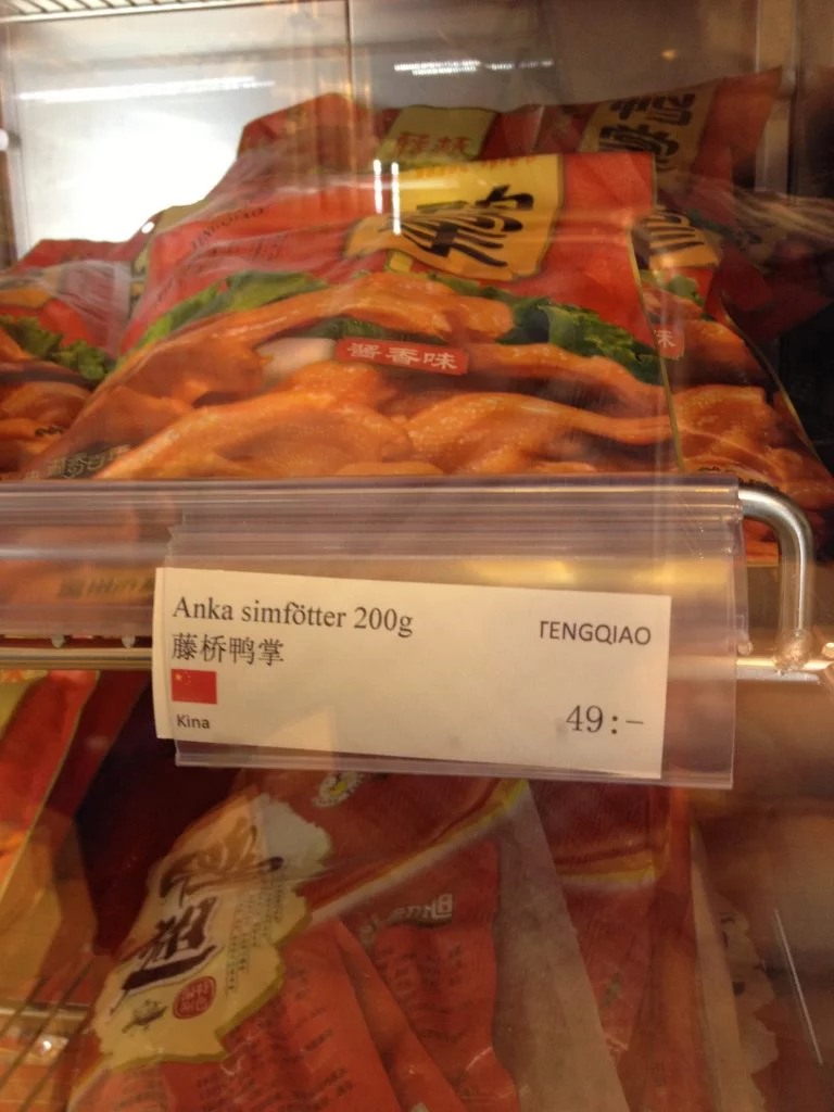 Inte Pekinganka men ankfötter.