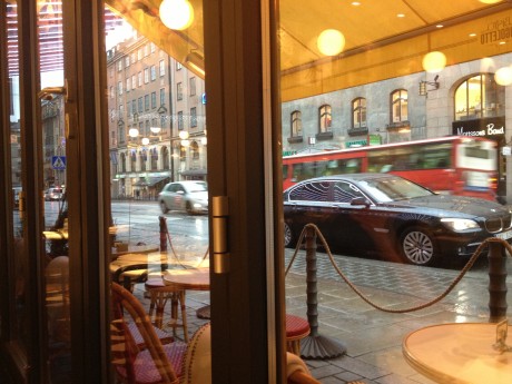 Mitt i smeten med utsikt mot Kungsgatan.