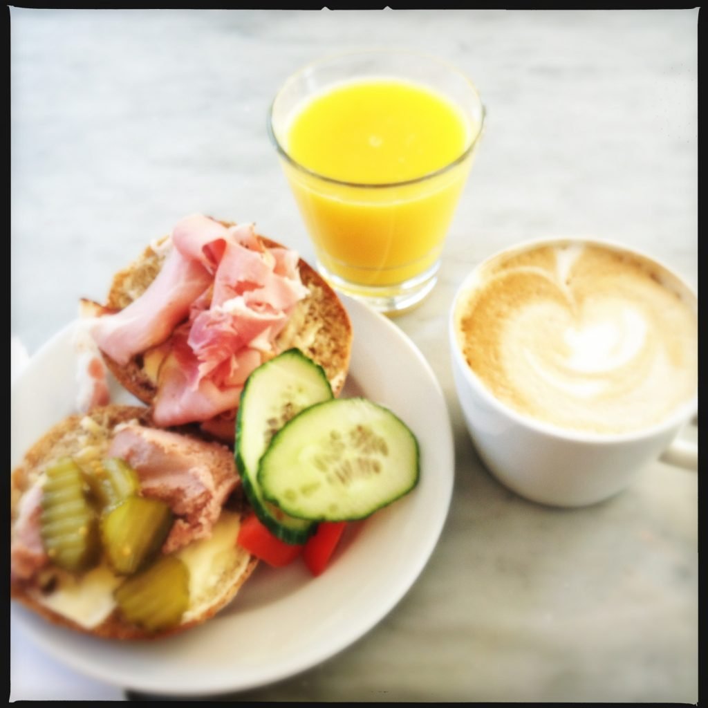 Frukost på Urban Deli, Nytorget.