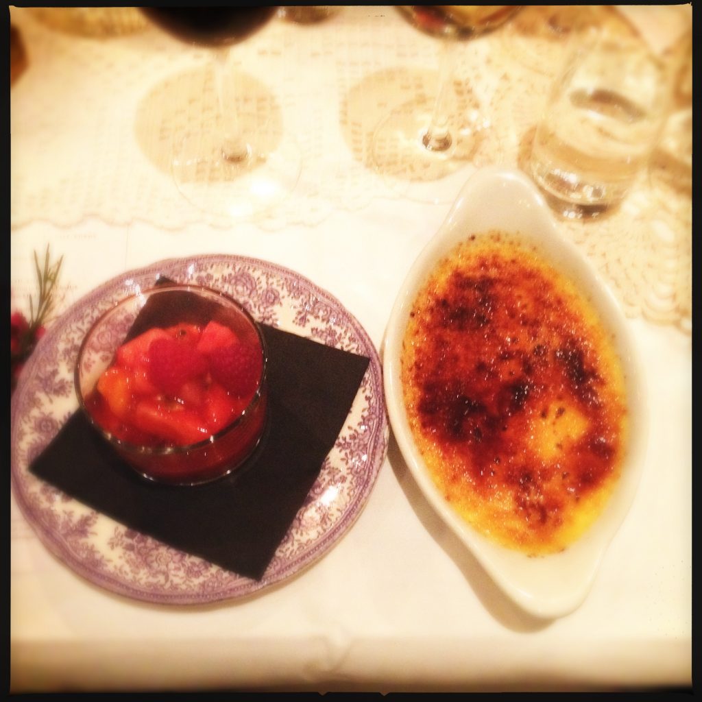 Dessert på vinprovarmiddag. Den största crème Brûléen ever.