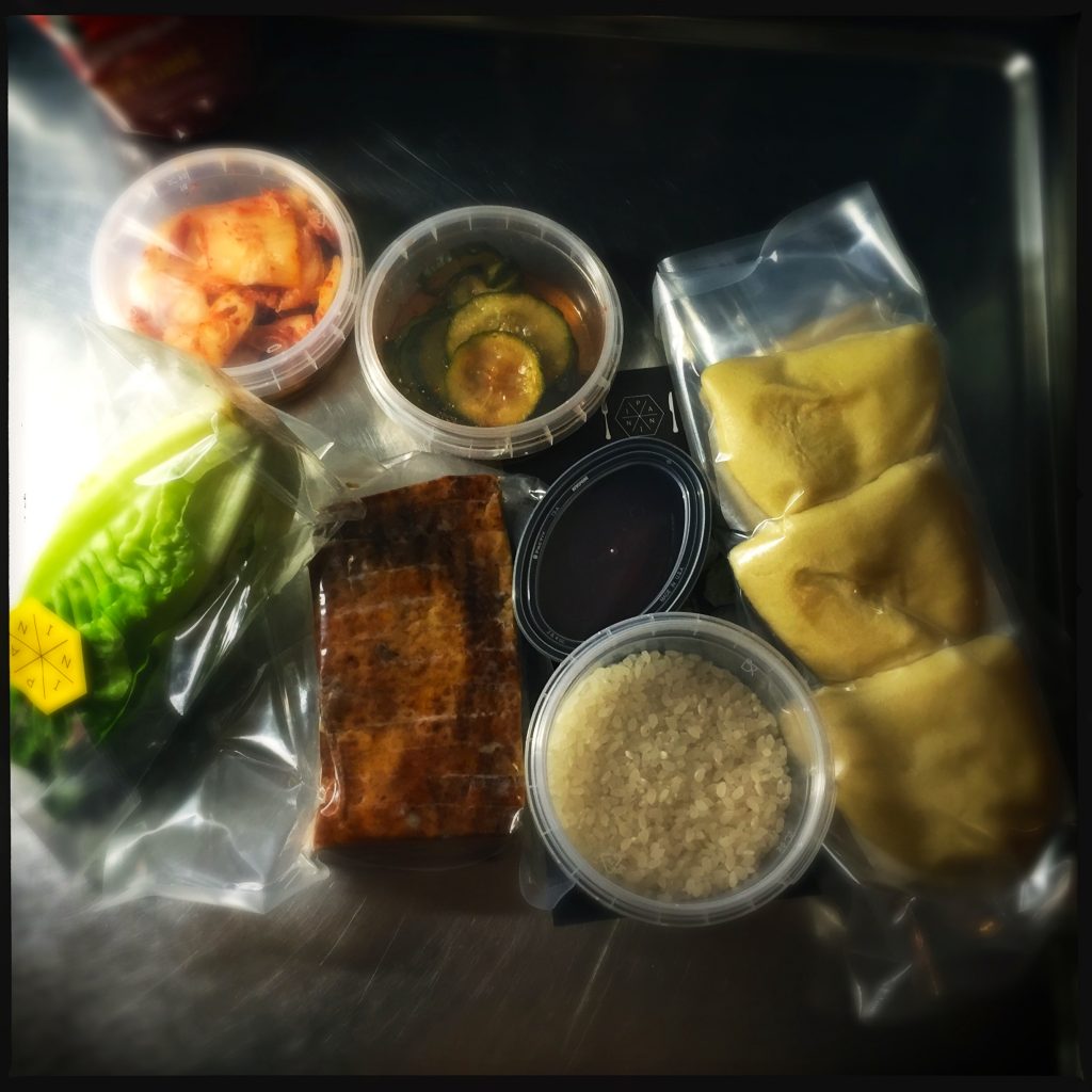 Allt som finns i lådan. Denna middag för två kostar 190 kronor