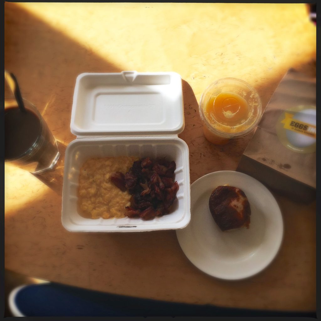 En äggfrukost från Eggs Inc.