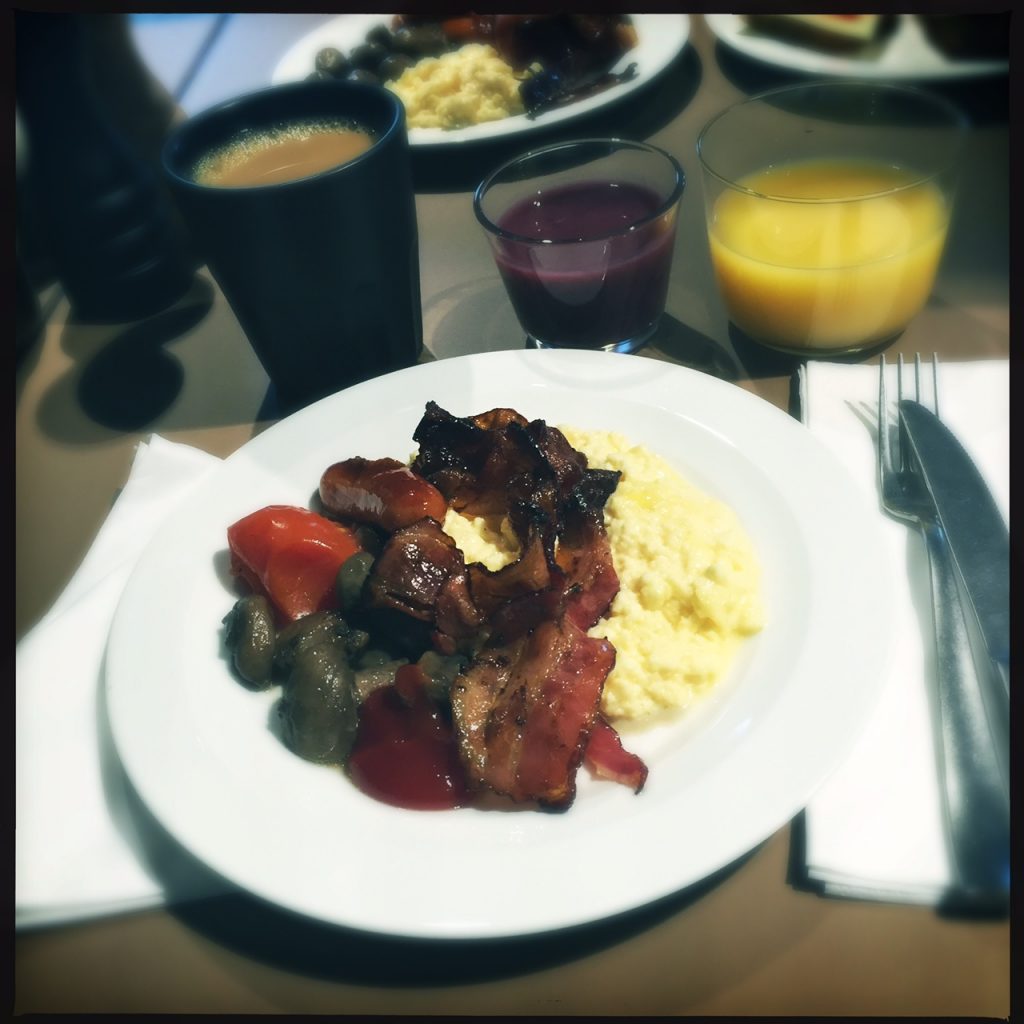 Frukost på The Winery Hotel.