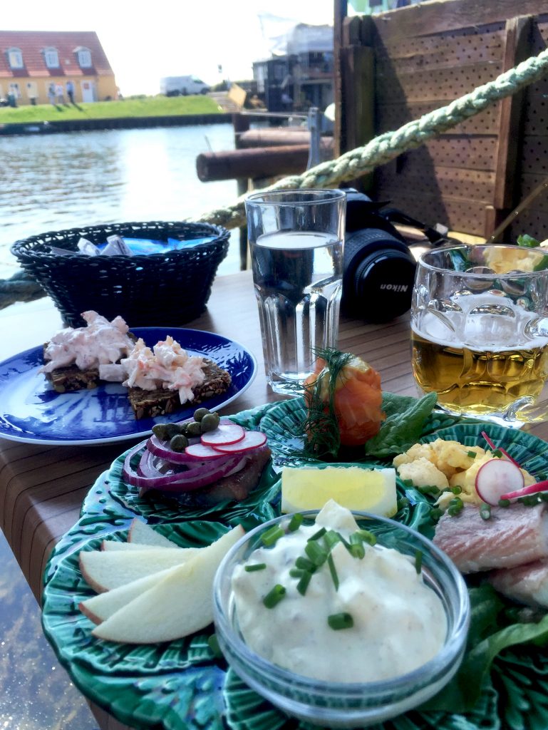 Lunch på Martens rökeri.