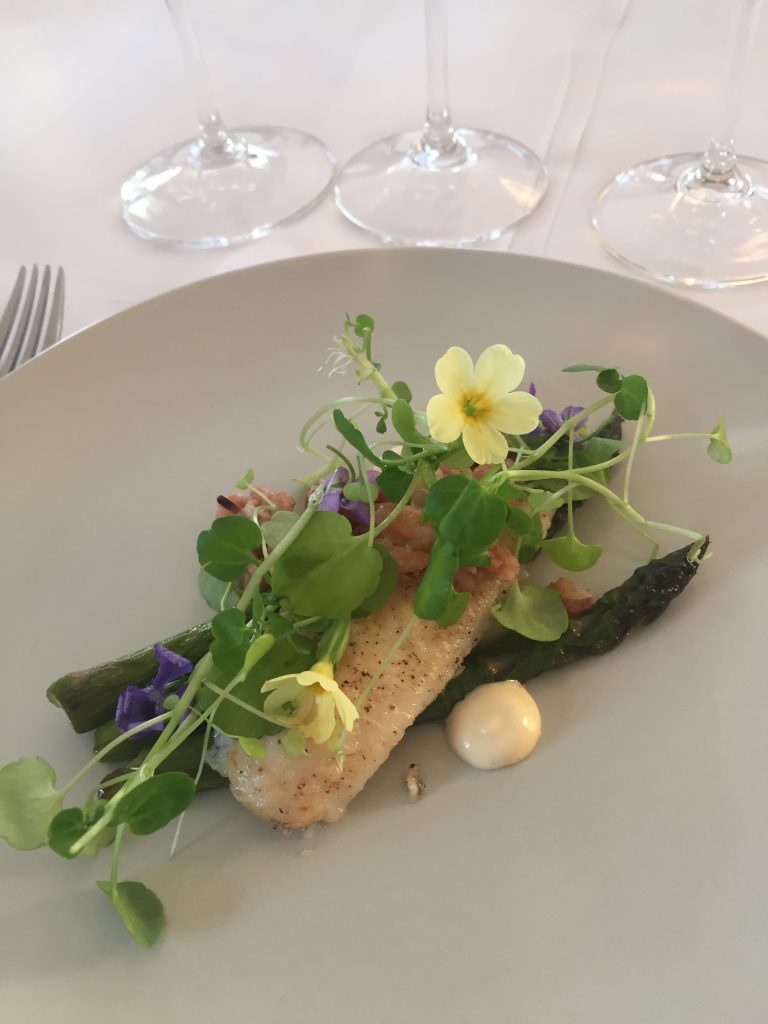 En helt underbar rödtunga vackert presenterad på Vallø Slottskro.