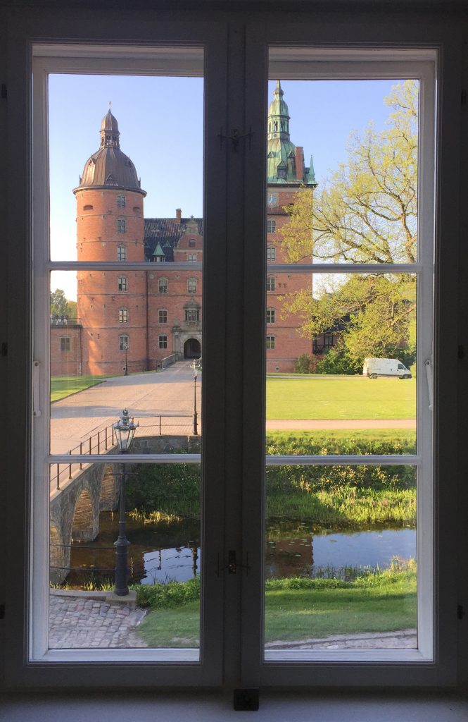 Utsikten från mitt rum på Vallø Slottskro.