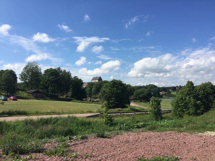 Utsikt över Kastelholms slott från Smakbyns uteservering.