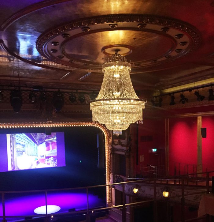 I salongen på Vasateatern, utsikt från balkongen.