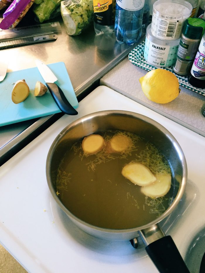 Lättgjord äppeldrink med ingefära och citron.