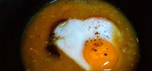 Japansk linssoppa med vaktelägg på Barbro.