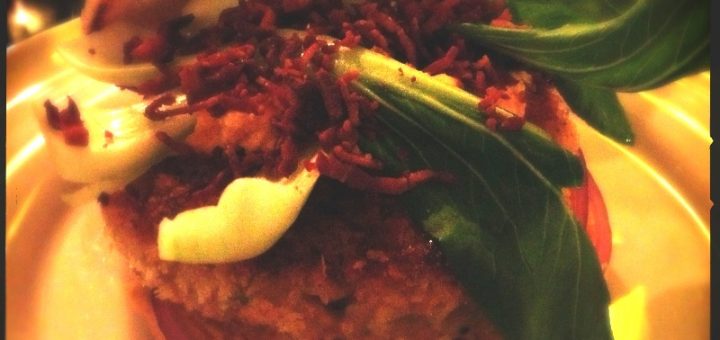 Anders Dahlboms asiatiska fiskburgare med sötpotatisdressing med smak av ingefära/limé och bacon.