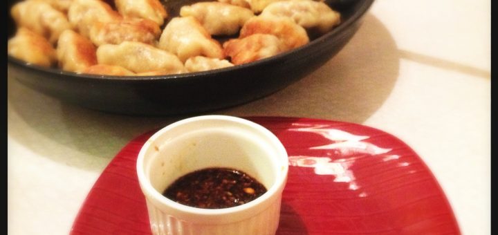 Färdiga dumplings med underbar dipsås.