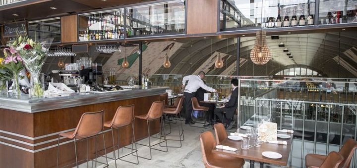 Champagnebar på centralen.