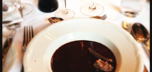 Svartsoppa med krås och torr sherry.