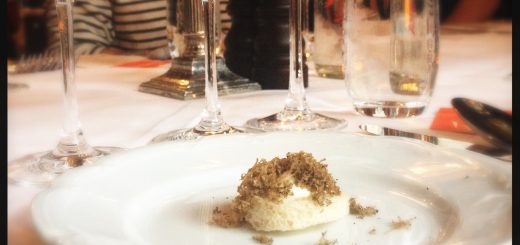 Tryffelcrostini med Crémant de Bourgogne till.