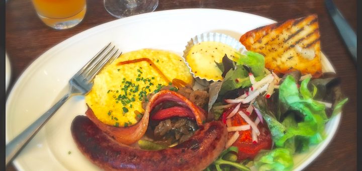 Brunchtallrik på Kornhamnstorg 53.