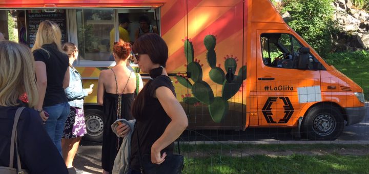 Bra mexikansk mat drar mycket folk till trucken La Olita