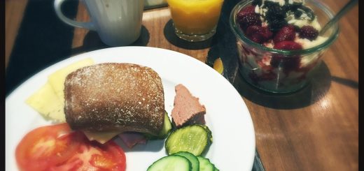 Frukost på Scandic Grand Central.