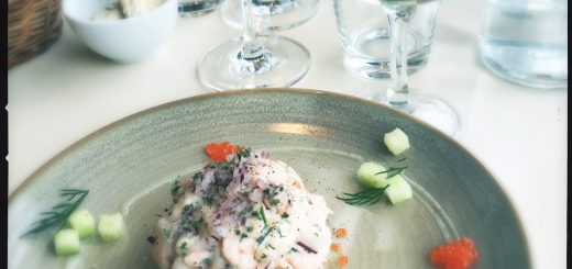 Toast skagen på restaurang Göteborg i Hammarby Sjöstad.