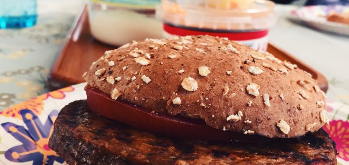 Vegansk svampburgare från Ica kryddad med rökig paprika.