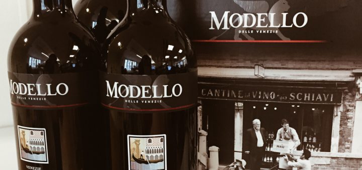 Masi Modello delle Venezie 2015, prisvärt rött som passar både till ljust kött, fisk och köttfärssås.