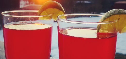 Ola Sunset, recept på en läskande drink med Sloe Gin.