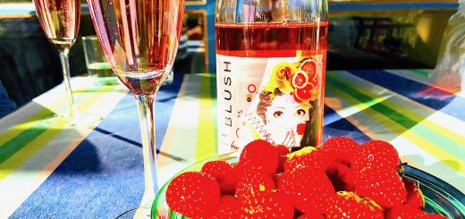 Say Blush passar perfekt till jordgubbar.