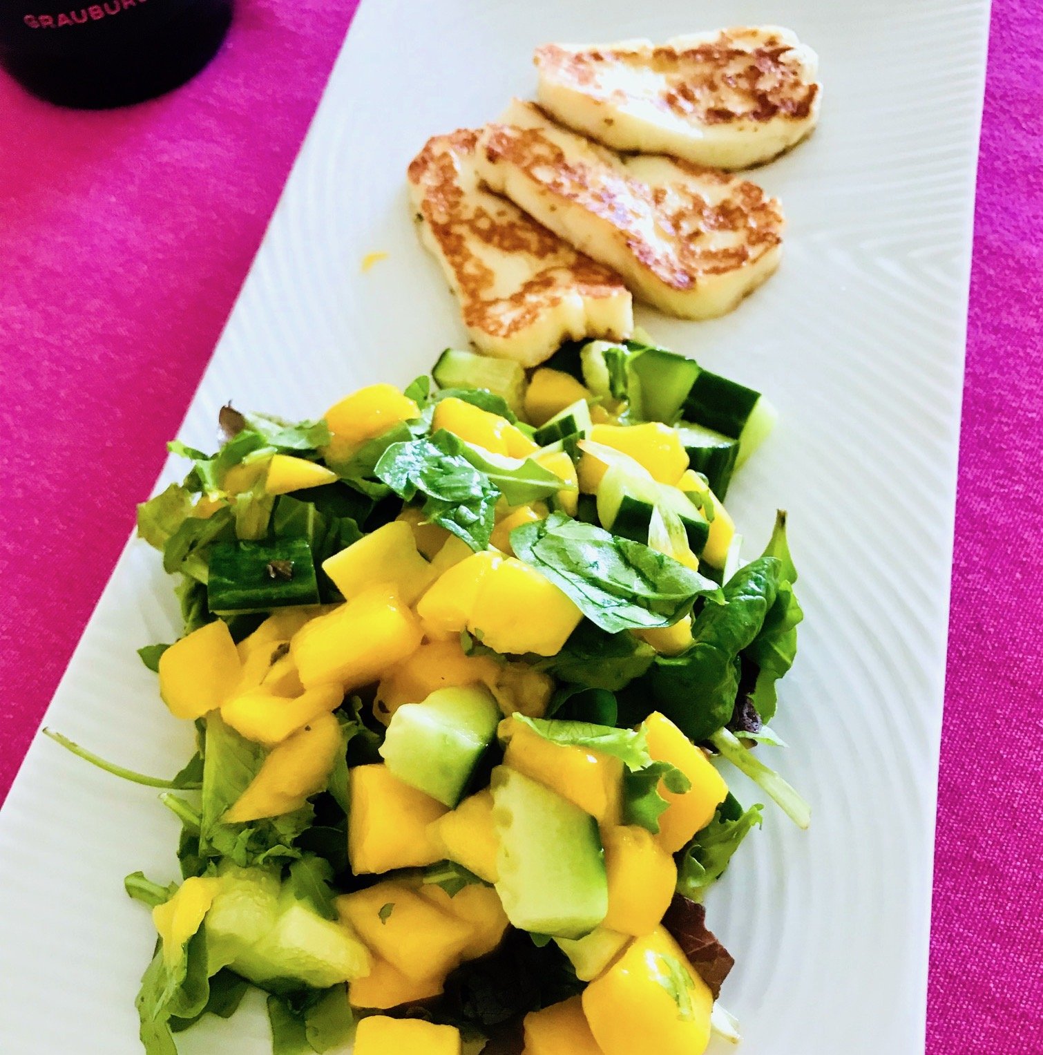 Halloumisallad med mango