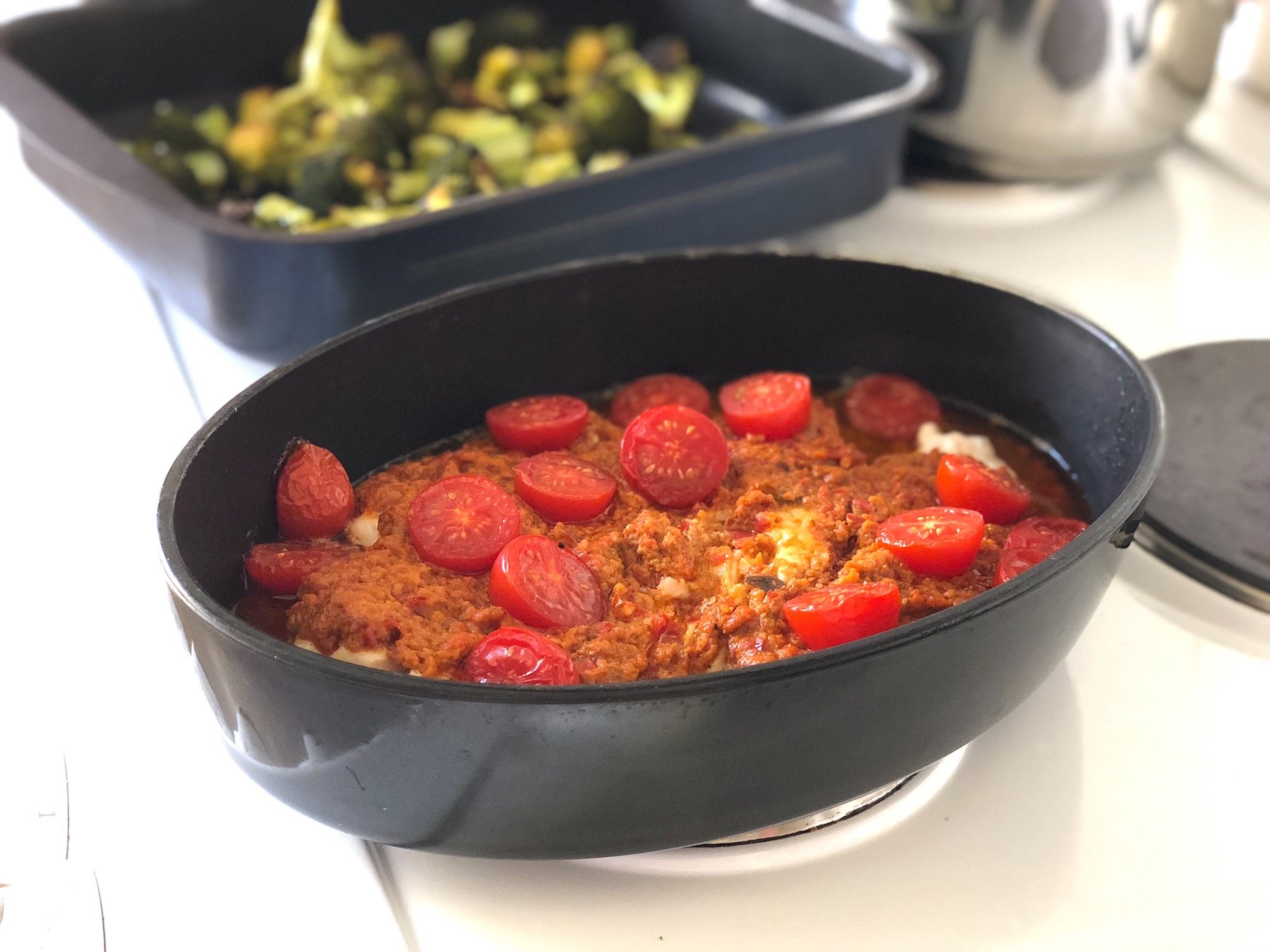 Malins snabba fiskgratäng med röd pesto