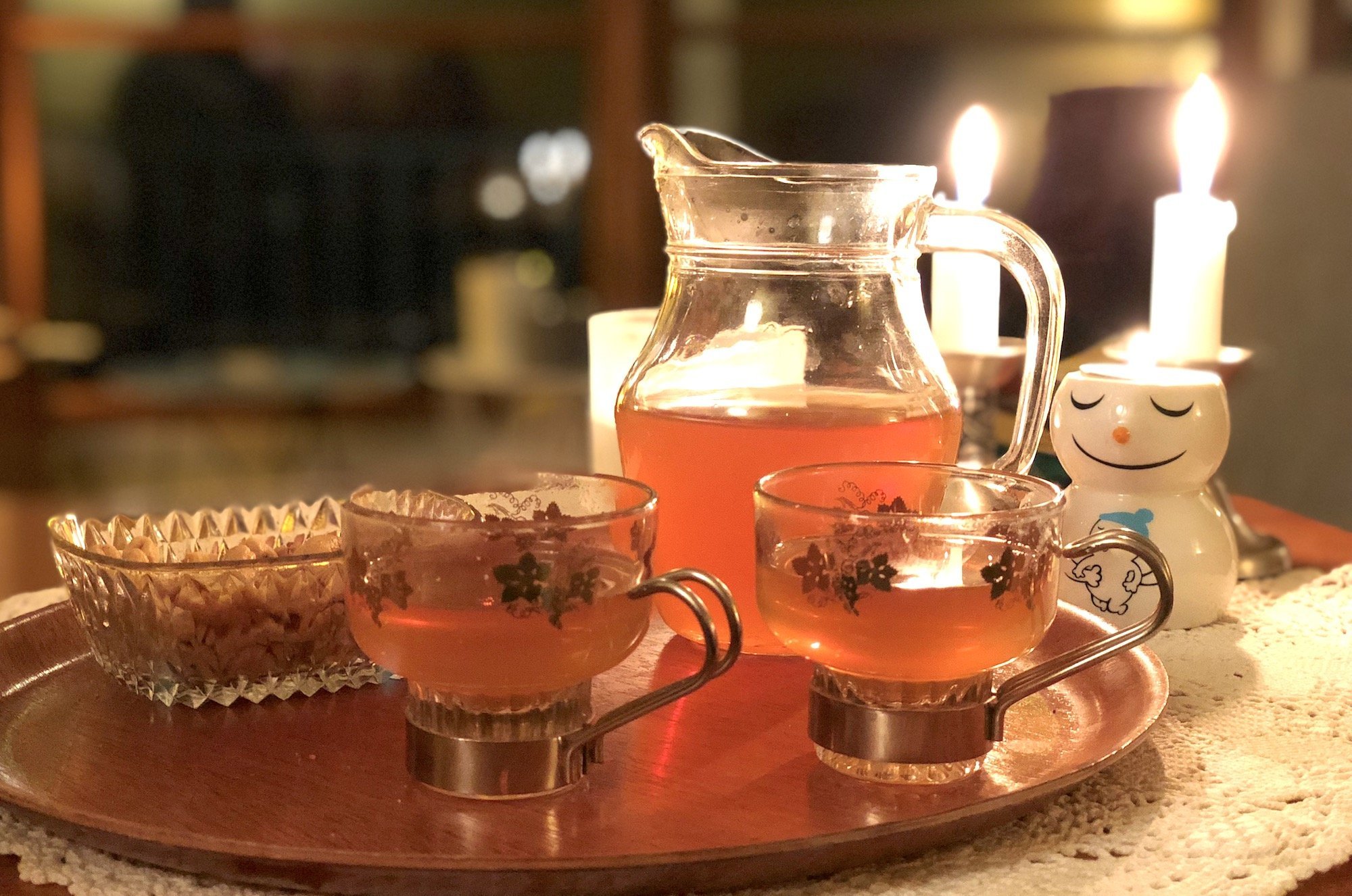 Recept på en enkel och god varm drink med bara tre ingredienser.