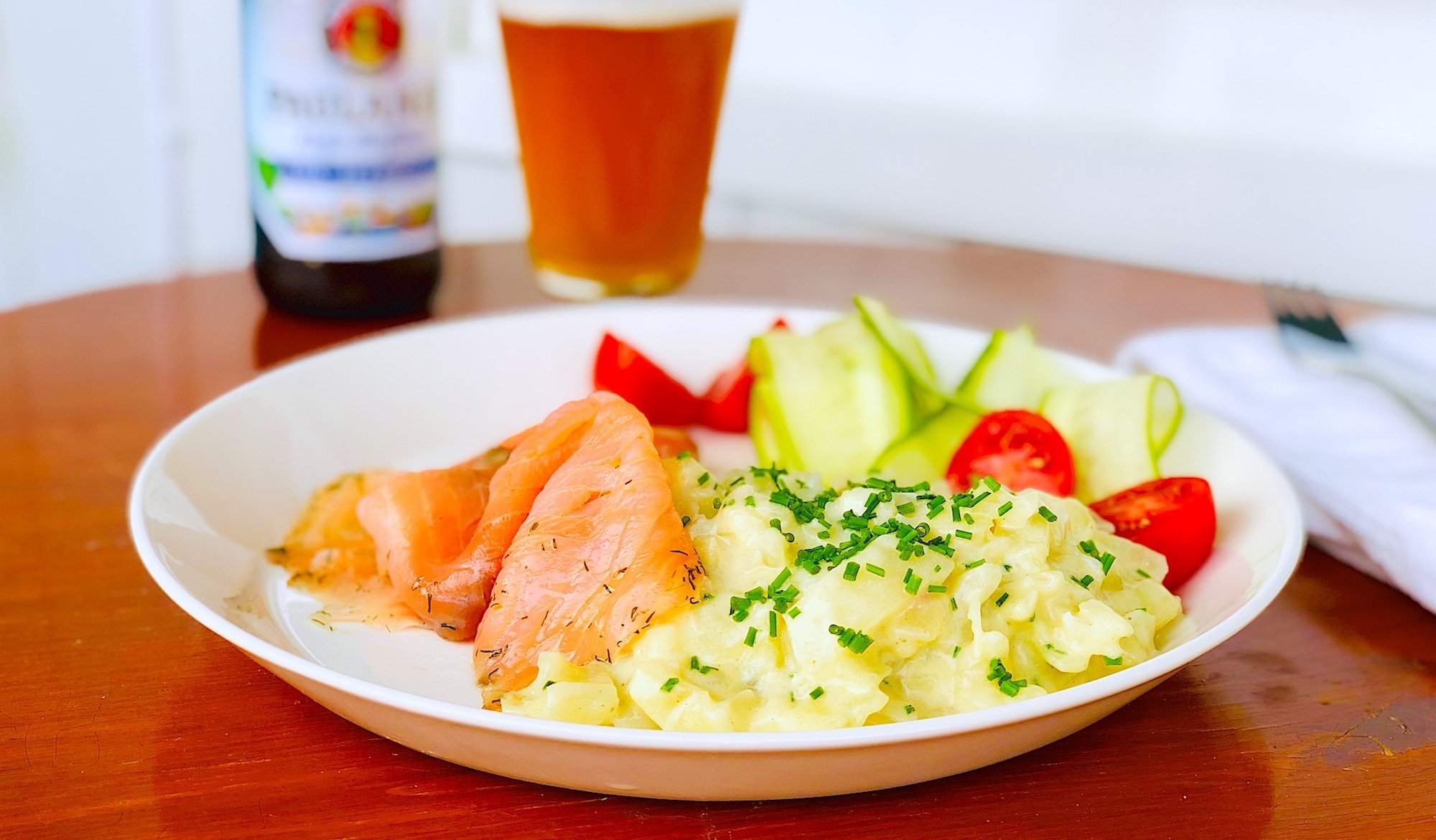 Recept på stuvad vitkål. ett perfekt tillbehör till rimmad lax eller stekt isterband.