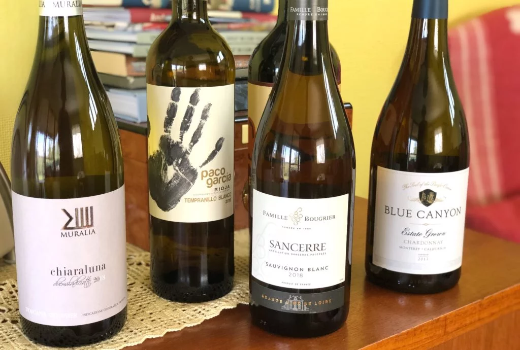 Här är mitt första paket. Fyra spännande viner som jag inte testat tidigare. Jag köper gärna Sancerre så den kanske jag hade plockat på Systembolaget men de övriga, knappast. Kul sätt att få testa nya viner!