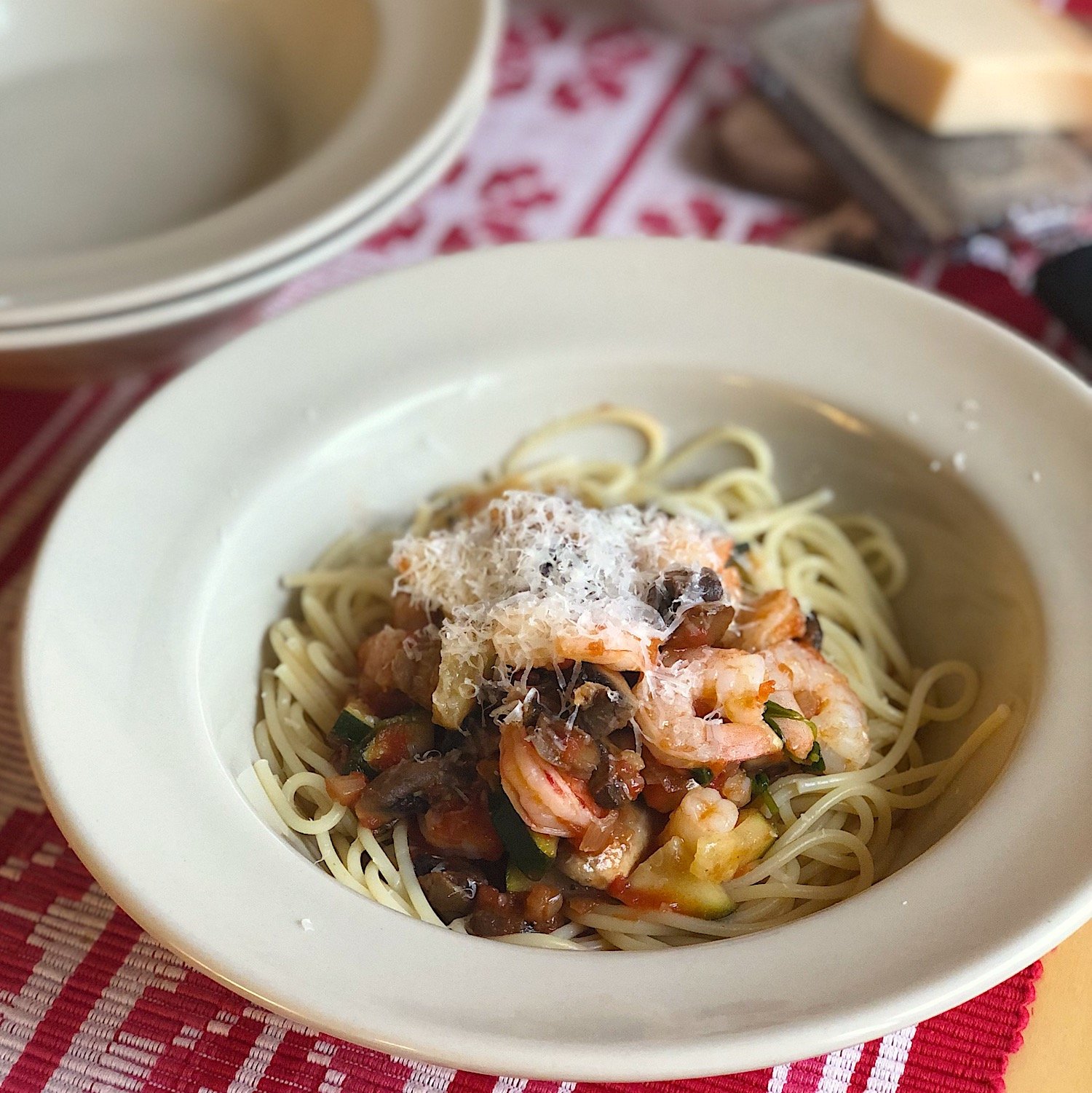 Pasta med räkor och svamp