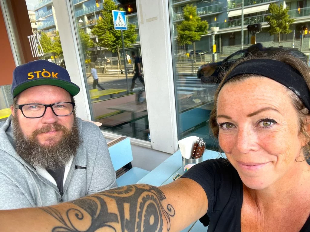 Så här nöjda är vi med att ha gångavstånd till Tres, en mexikansk restaurang i Hammarby sjöstad.
