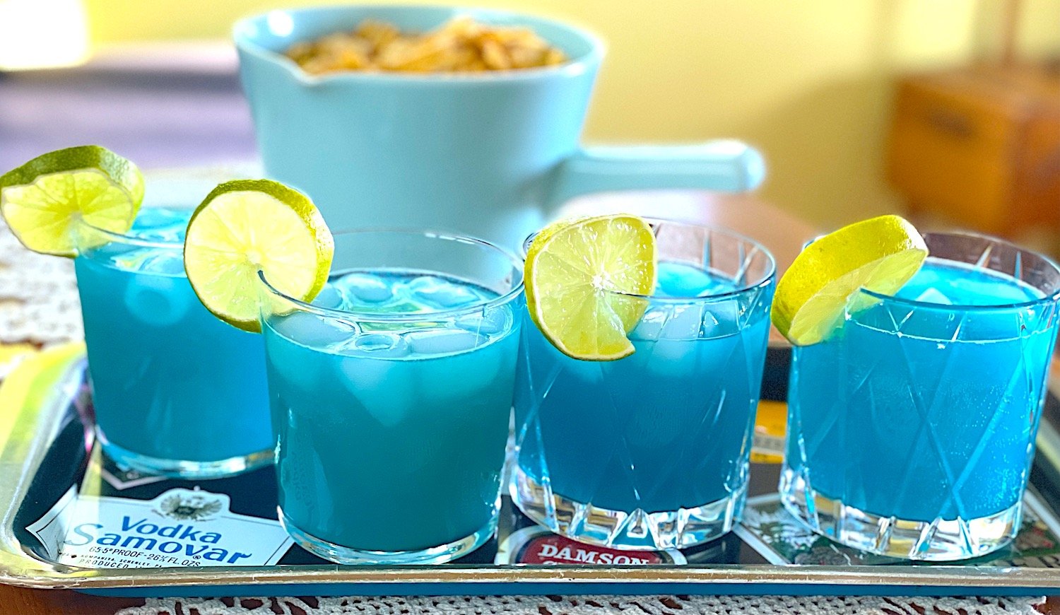 Virgin Blue Apple recept på alkoholfri färgglad drink MatMalin.se