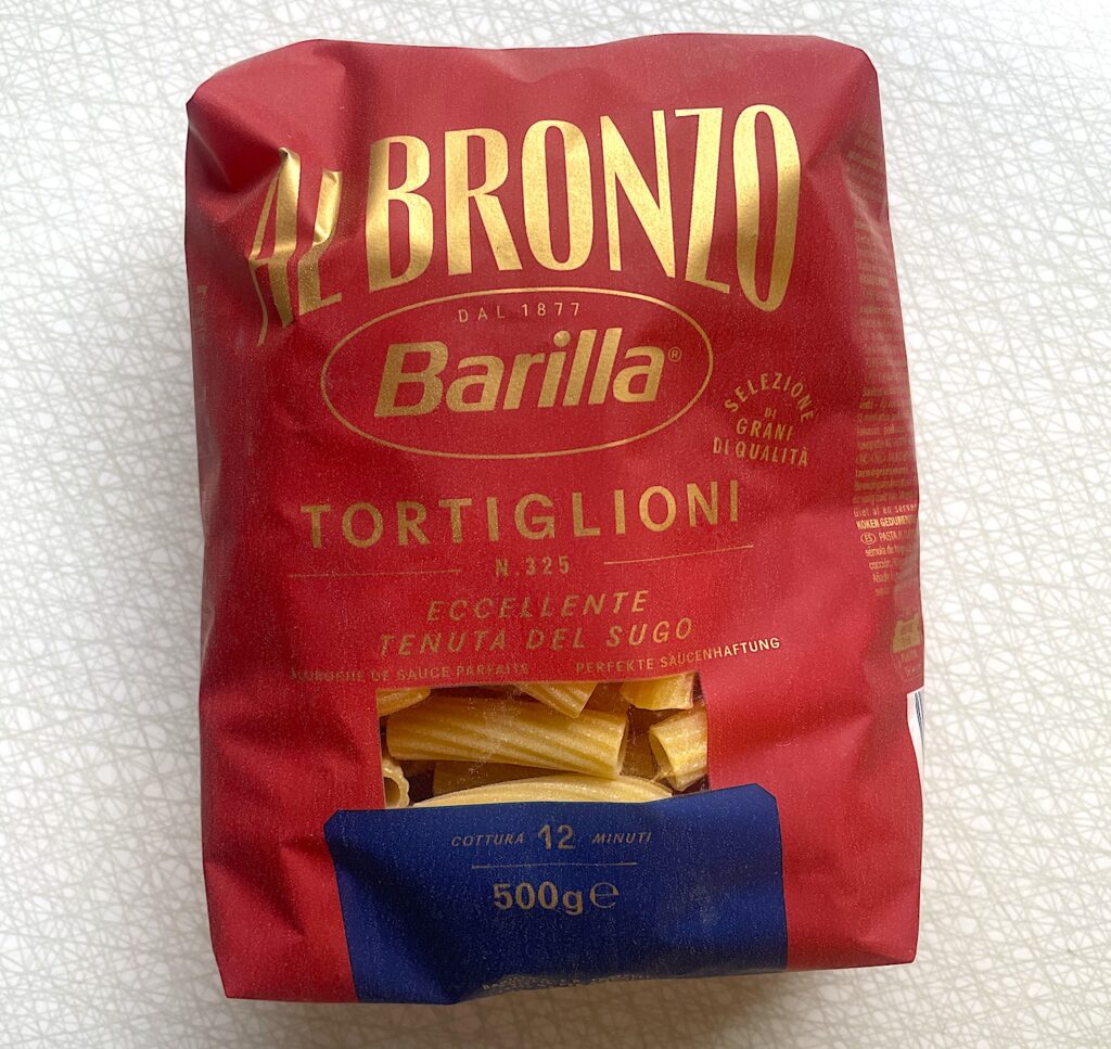 Premiumpasta från Barilla i ny större förpackning. Den här passar perfekt till Krämig pasta med rökt lax och kronärtskocka.