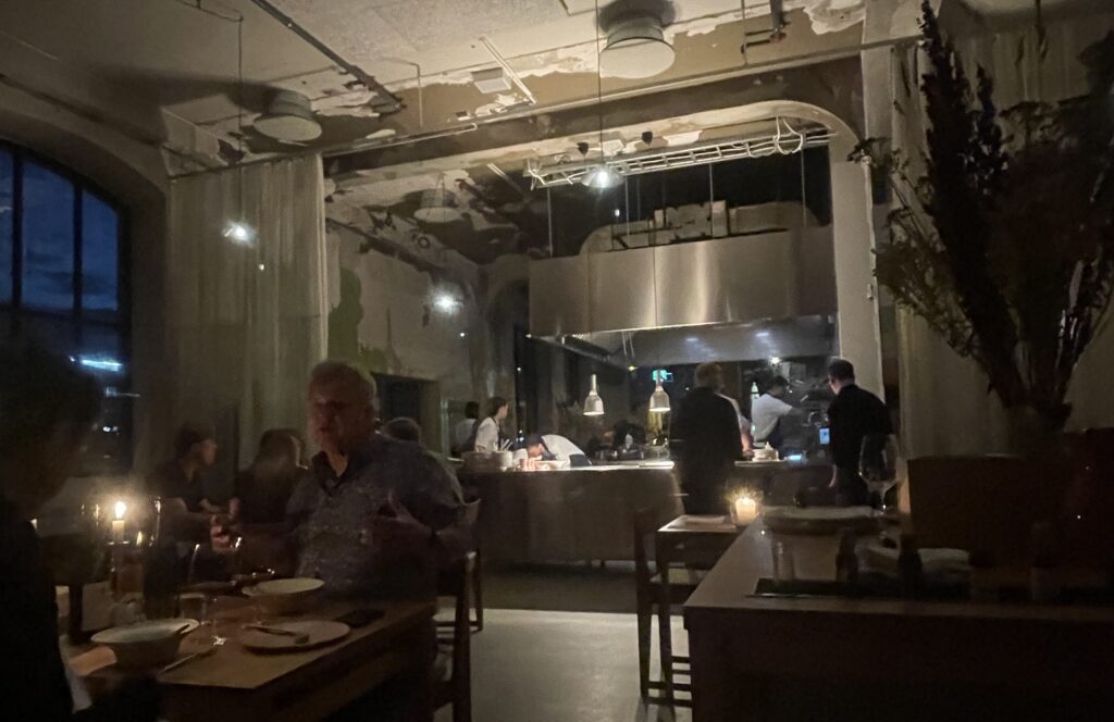Vi trivs fint på Matateljen som flyttat från liten lokal i Gamla Enskede till stor industrilokal i Slakthusområdet.