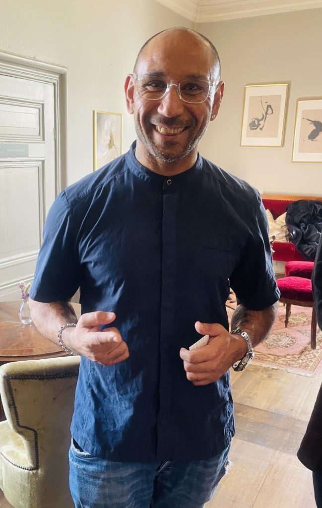 Kökschefen på Wenngarns slott, Adel Said, älskar fusion och blandar gärna mat från olika kontinenter.