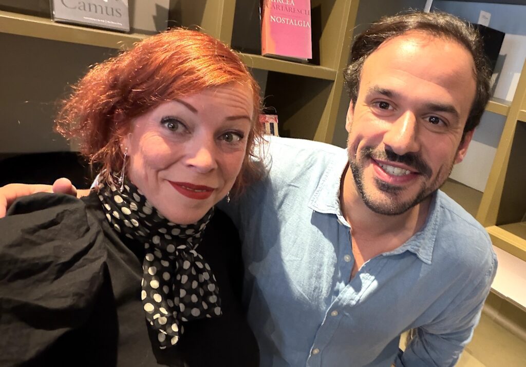 Anselmo Mendes har spelat en viktig roll i att lyfta fram druvan alvarinho och visa dess potential. Nu är hans son Tiago Mendes i Stockholm för att lära oss mer om både alvarinho och loureiro.