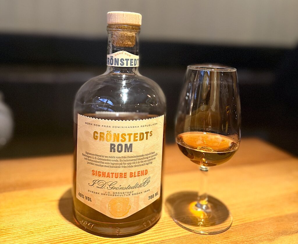 Grönstedt tillverkar Sveriges mest sålda cognac. Nu ger de sig även in i rom-branschen med sin Grönstedts Rom.