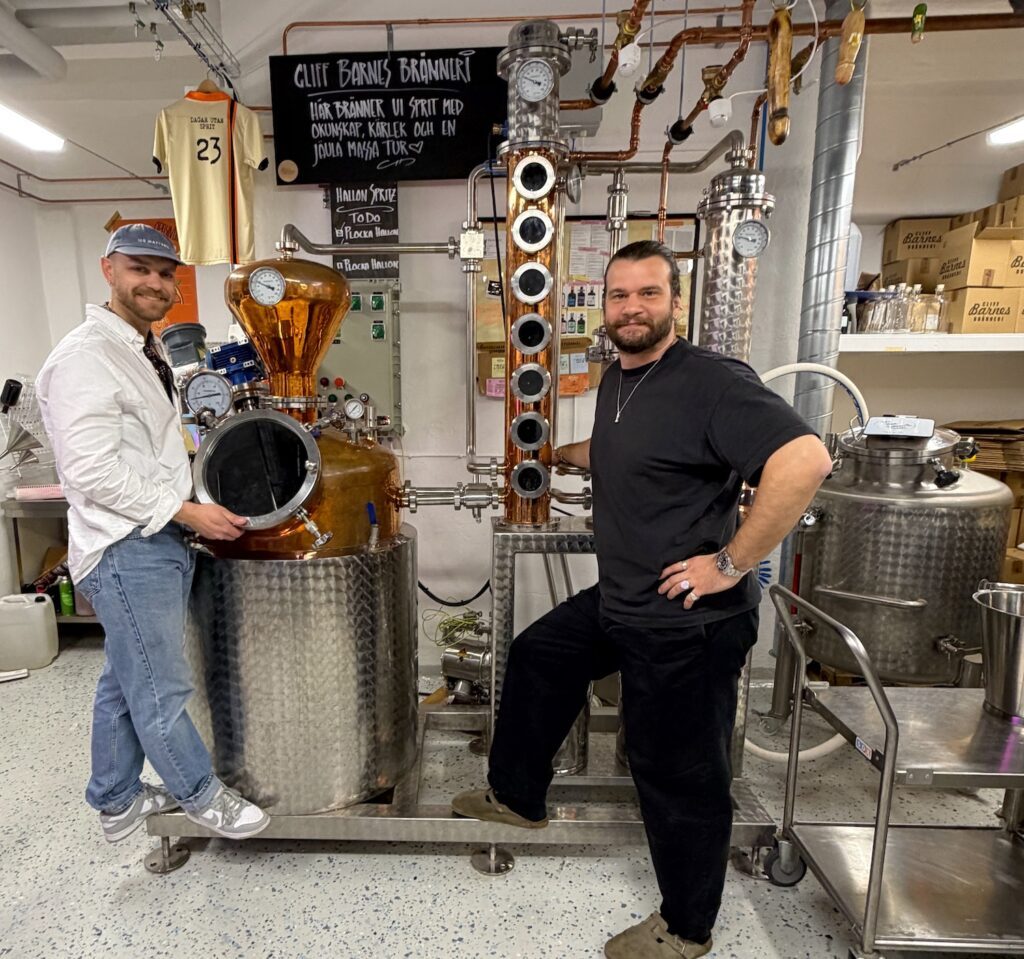 Jag träffar Alex von Reschreiter och Alan Strandberg och provar nyheten Hallon Spritz.