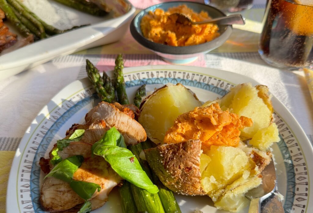 Både kryddsmör och bakad potatis är lite underskattade känner jag nu när jag vill äta det varenda dag helst!